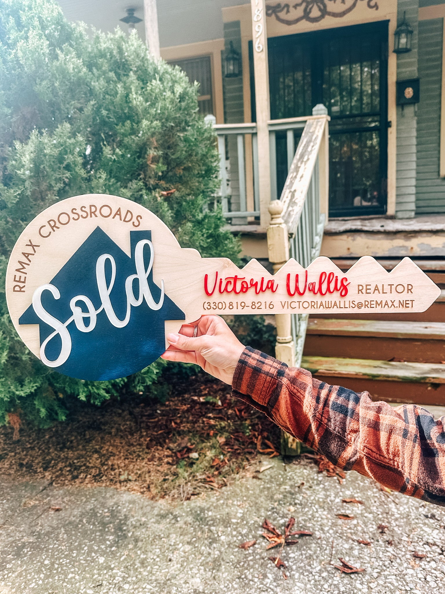 Realtor Closing Signs Sold by key sign, Realtor Closing Custom, Sold Real Estate Agent Key ...